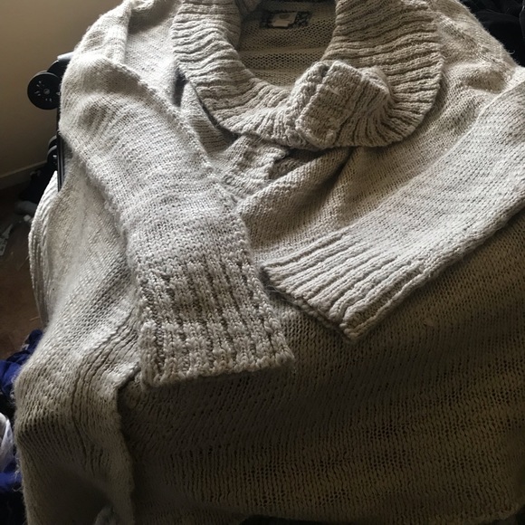 Element women’s Loose Neck Button-up Sweater - Picture 4 of 8